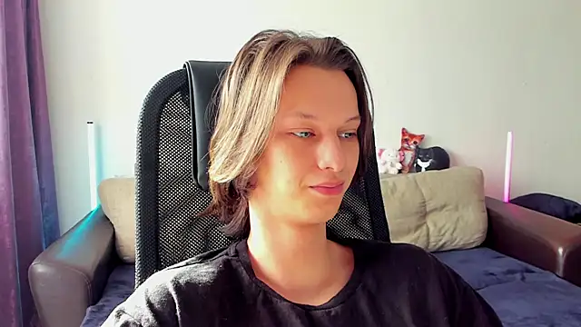 Ostin meow online show from 22, 4, 2026