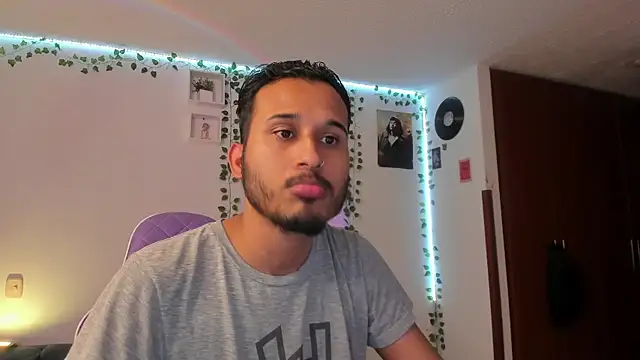 Raf brunette online show from 20, 1, 2025