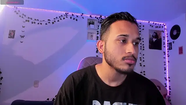 Raf brunette online show from 5, 3, 2025