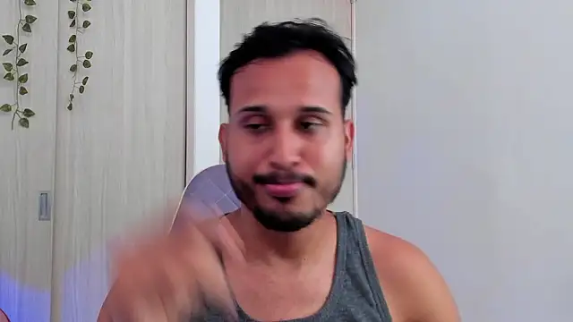 Raf brunette online show from 6, 3, 2026