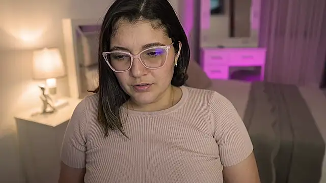 Camilaa bueno online show from 4, 1, 2025