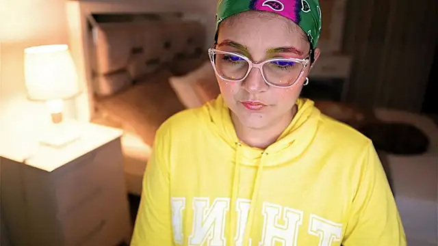 Camilaa bueno online show from 10, 10, 2025