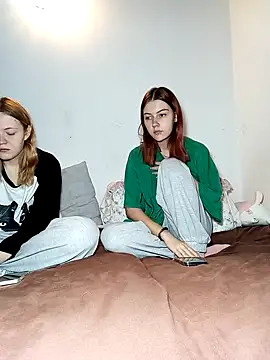 ella grays online show from 11, 10, 2025