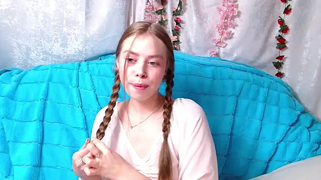 sofiaa here online show from 10, 3, 2025