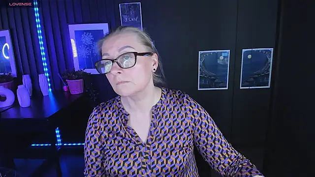 AlexandraKind online show from 22, 2, 2025