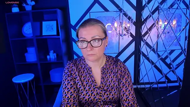 AlexandraKind online show from 3, 3, 2025