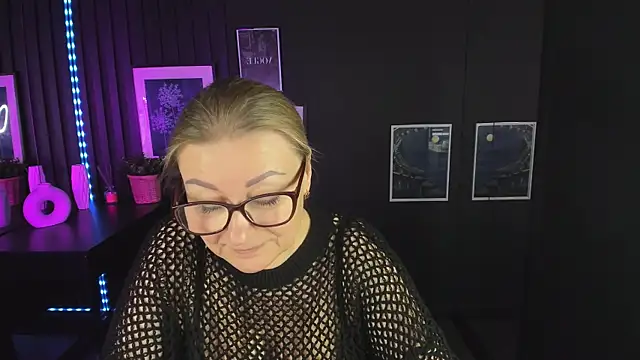 AlexandraKind online show from 10, 3, 2025