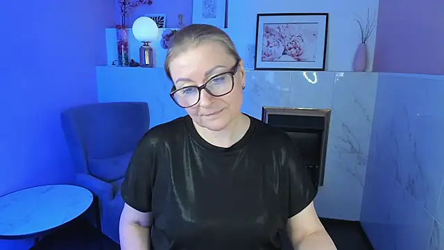 AlexandraKind online show from 15, 3, 2025