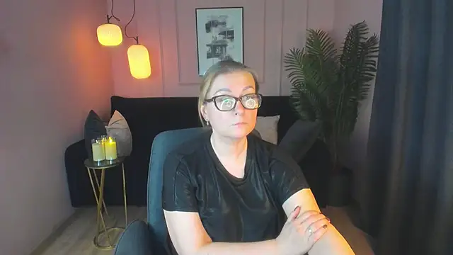 AlexandraKind online show from 17, 3, 2025