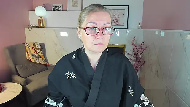 AlexandraKind online show from 13, 10, 2025