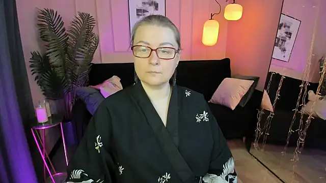 AlexandraKind online show from 7, 2, 2026