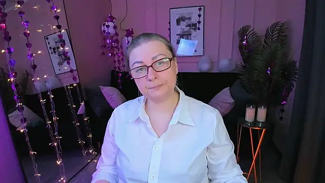 AlexandraKind online show from 15, 2, 2026