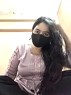 Magical Girl- online show from 8, 10, 2025