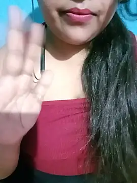 Snapshot of Love-Veronica chatting on 4, 7, 2026 Love-Veronica online show from 4, 7, 2026