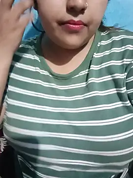 Snapshot of Love-Veronica chatting on 5, 7, 2026 Love-Veronica online show from 5, 7, 2026