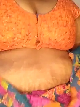 Snapshot of Sexy_Radhikaa chatting on 27, 11, 2025 Sexy Radhikaa online show from 27, 11, 2025