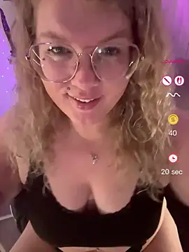 CurvyAnonymousGirl89 online show from 24, 4, 2026