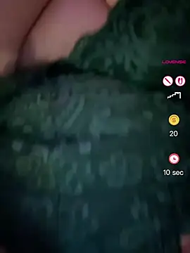 CurvyAnonymousGirl89 online show from 27, 4, 2026