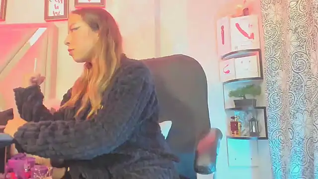 Snapshot of natacha__black_ chatting on 18, 2, 2025 natacha black online show from 18, 2, 2025