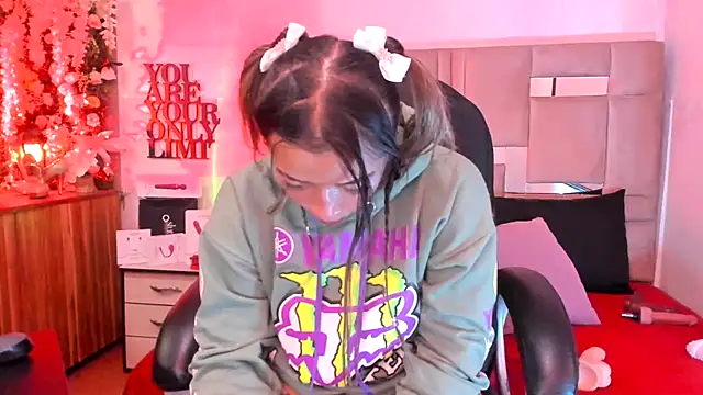 Snapshot of natacha__black_ chatting on 25, 2, 2025 natacha black online show from 25, 2, 2025