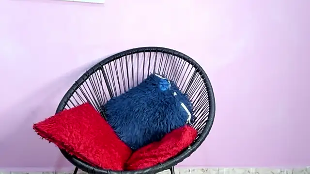 Snapshot of ZoeSmith6 chatting on 3, 1, 2025 ZoeSmith6 online show from 3, 1, 2025