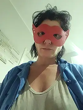 Snapshot of Vagabondainnamorata chatting on 2, 10, 2025 Vagabondainnamorata online show from 2, 10, 2025