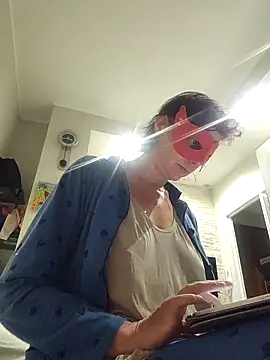 Snapshot of Vagabondainnamorata chatting on 12, 10, 2025 Vagabondainnamorata online show from 12, 10, 2025