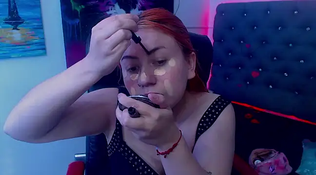 Snapshot of XxMiaSexxyHotxX chatting on 18, 2, 2025 XxMiaSexxyHotxX online show from 18, 2, 2025