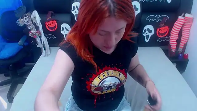 Snapshot of XxMiaSexxyHotxX chatting on 3, 11, 2025 XxMiaSexxyHotxX online show from 3, 11, 2025