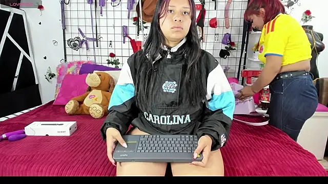Snapshot of thedream_girls chatting on 11, 6, 2026 thedream girls online show from 11, 6, 2026