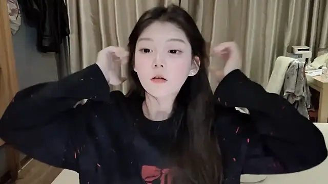 yangyang-1115 online show from 8, 3, 2025