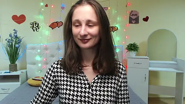 MichelLeee online show from 7, 3, 2025