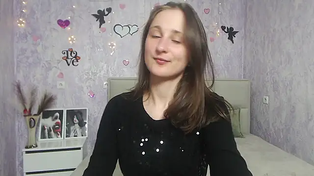 MichelLeee online show from 12, 3, 2025