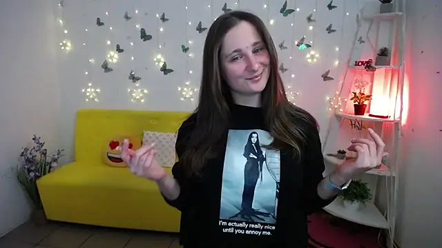 MichelLeee online show from 28, 4, 2026