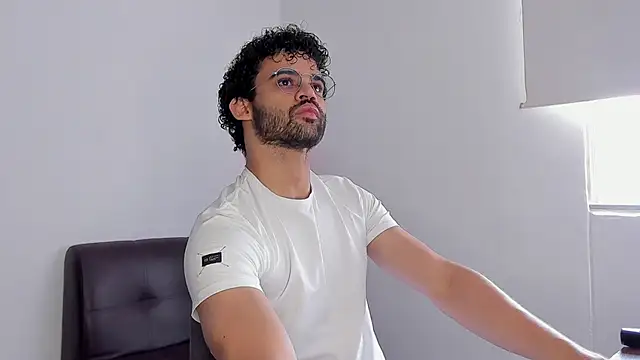 andrewChris  online show from 10, 9, 2025