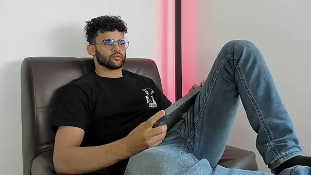 andrewChris  online show from 16, 9, 2025