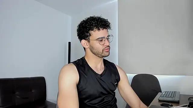 andrewChris  online show from 24, 10, 2025