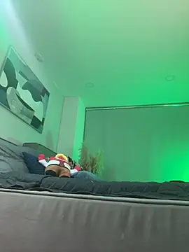 DimitriSullivan  online show from 19, 2, 2025