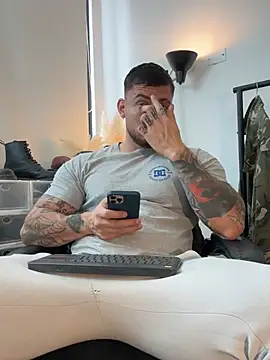 DimitriSullivan  online show from 23, 7, 2026