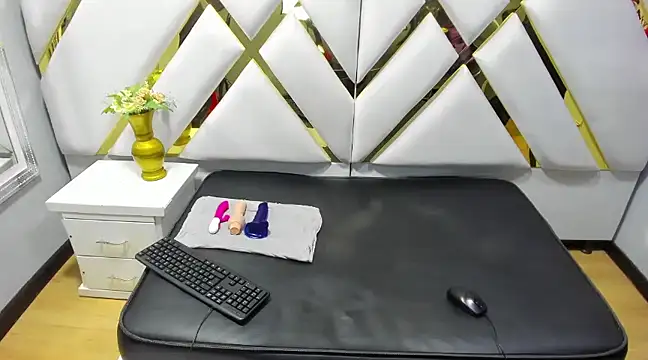 alaha evans online show from 25, 2, 2025