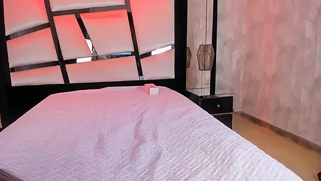 AriannaRussell  online show from 22, 9, 2025