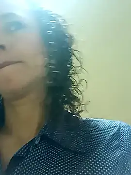AriannaRussell  online show from 11, 6, 2026