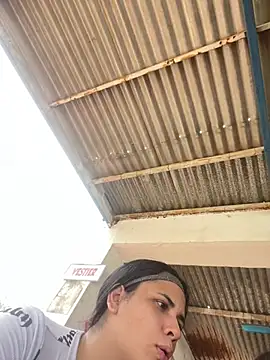 Leyna Kenet online show from 13, 4, 2026