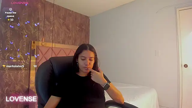 SKYLERWHIITEE online show from 9, 2, 2025