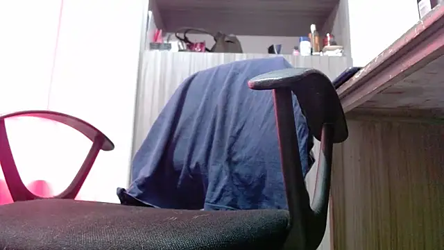 nicolle milf1978 online show from 24, 2, 2026