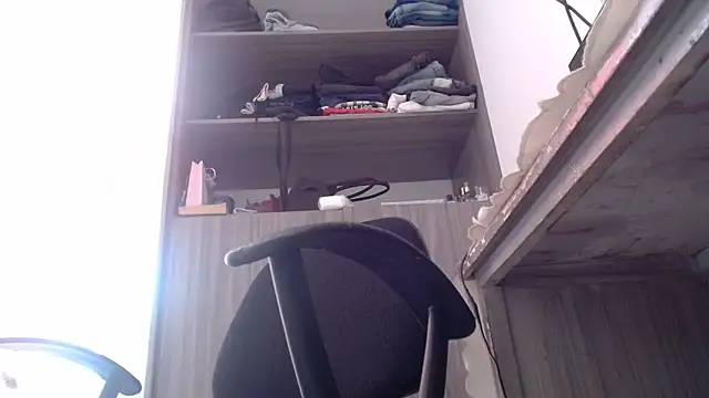 nicolle milf1978 online show from 3, 6, 2026