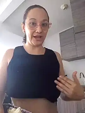 nicolle milf1978 online show from 10, 6, 2026