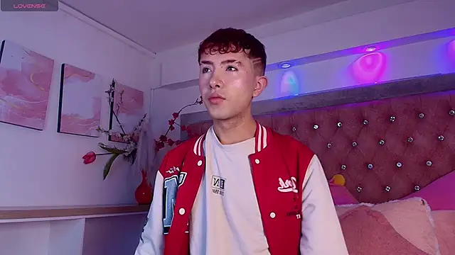 Noah Xitruxx online show from 12, 11, 2025