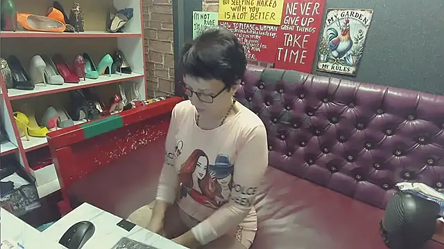 Snapshot of Lily4yourfun chatting on 4, 1, 2025 Lily4yourfun online show from 4, 1, 2025