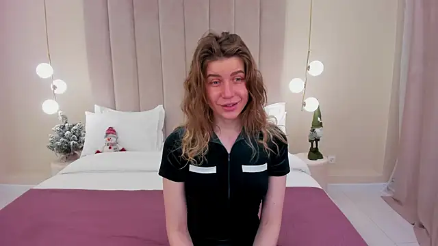 VikkiStorm online show from 7, 1, 2025